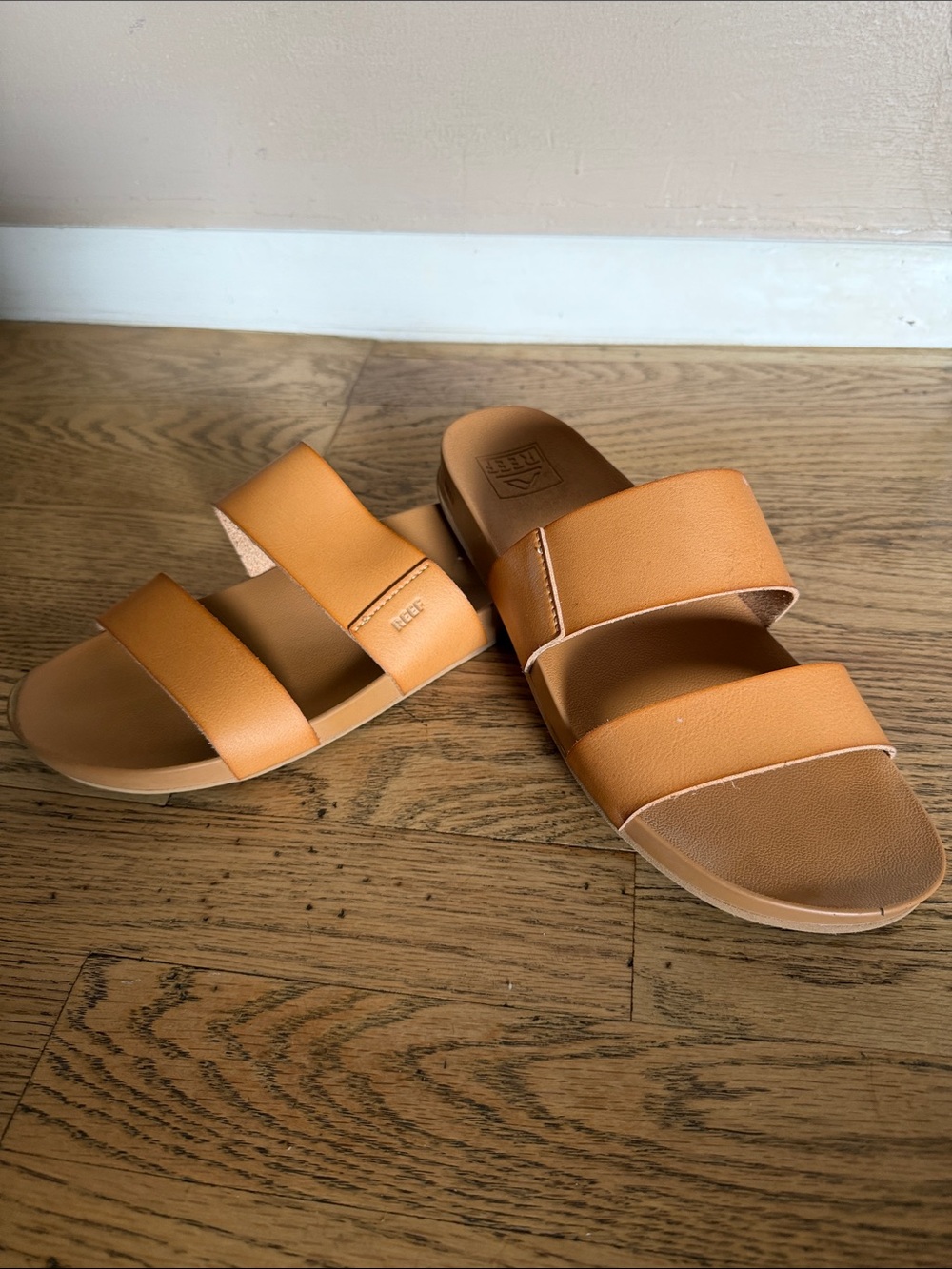 Reef Women's Cushion Vista Slide Sandals, NEAR NEW CONDITION Sz 8
